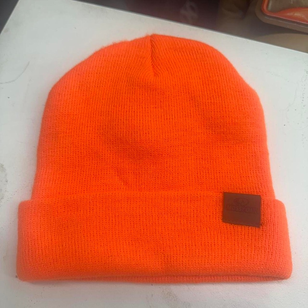 MOSSY OAK Orange beanie with brown leather patch ONE SIZE